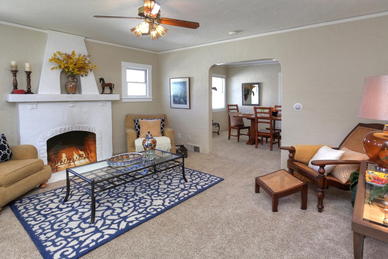1628 Hillside Road Santa Barbara, CA 93101 - Photo 3 of 15 Living Room