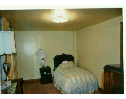 141 Gass Road Pittsburgh, PA 15229 - Photo 6 of 8 Master Bedroom.