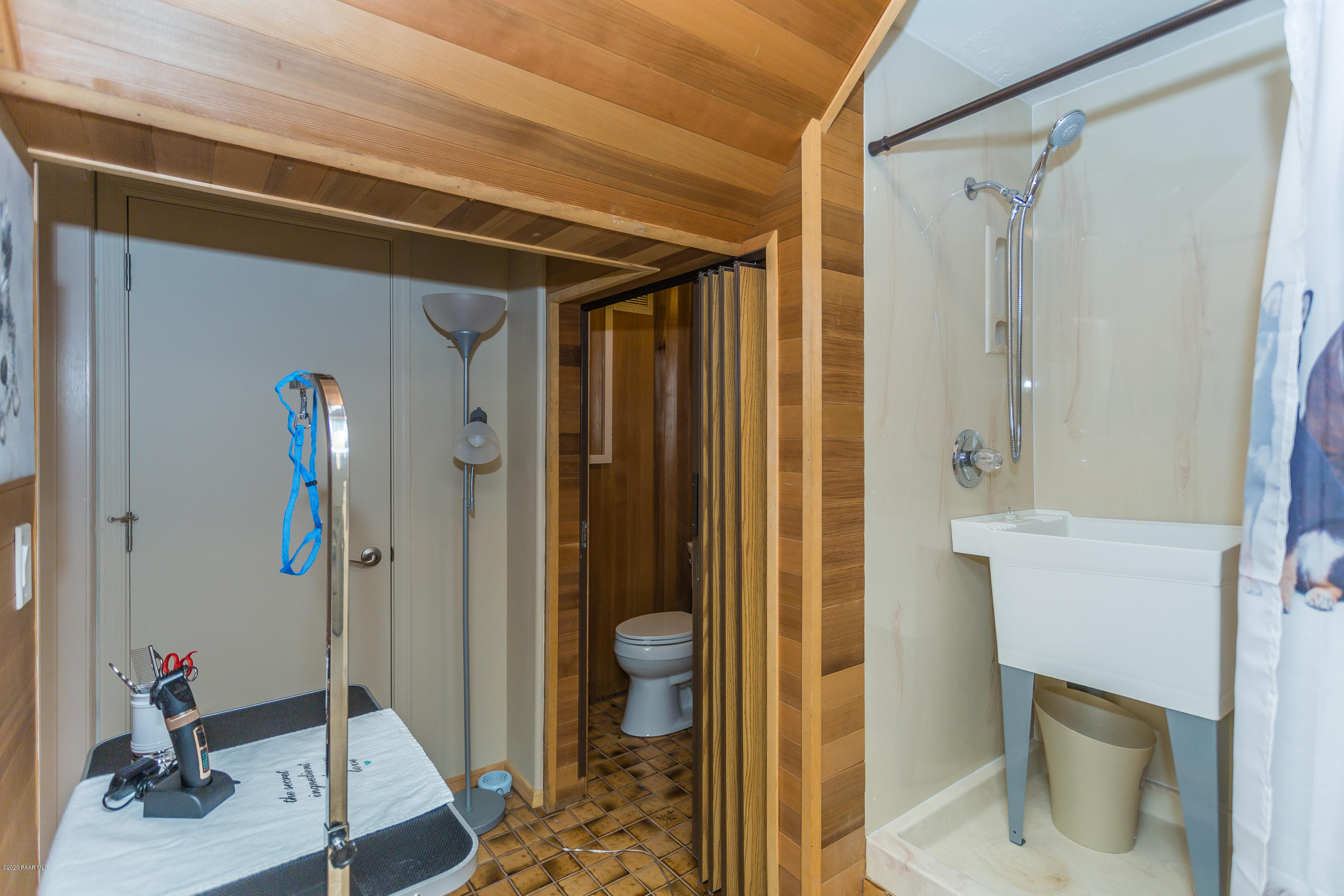 1230 Tanglewood Road Prescott, AZ 86303 - Photo 23 of 30 Downstairs Master Bath