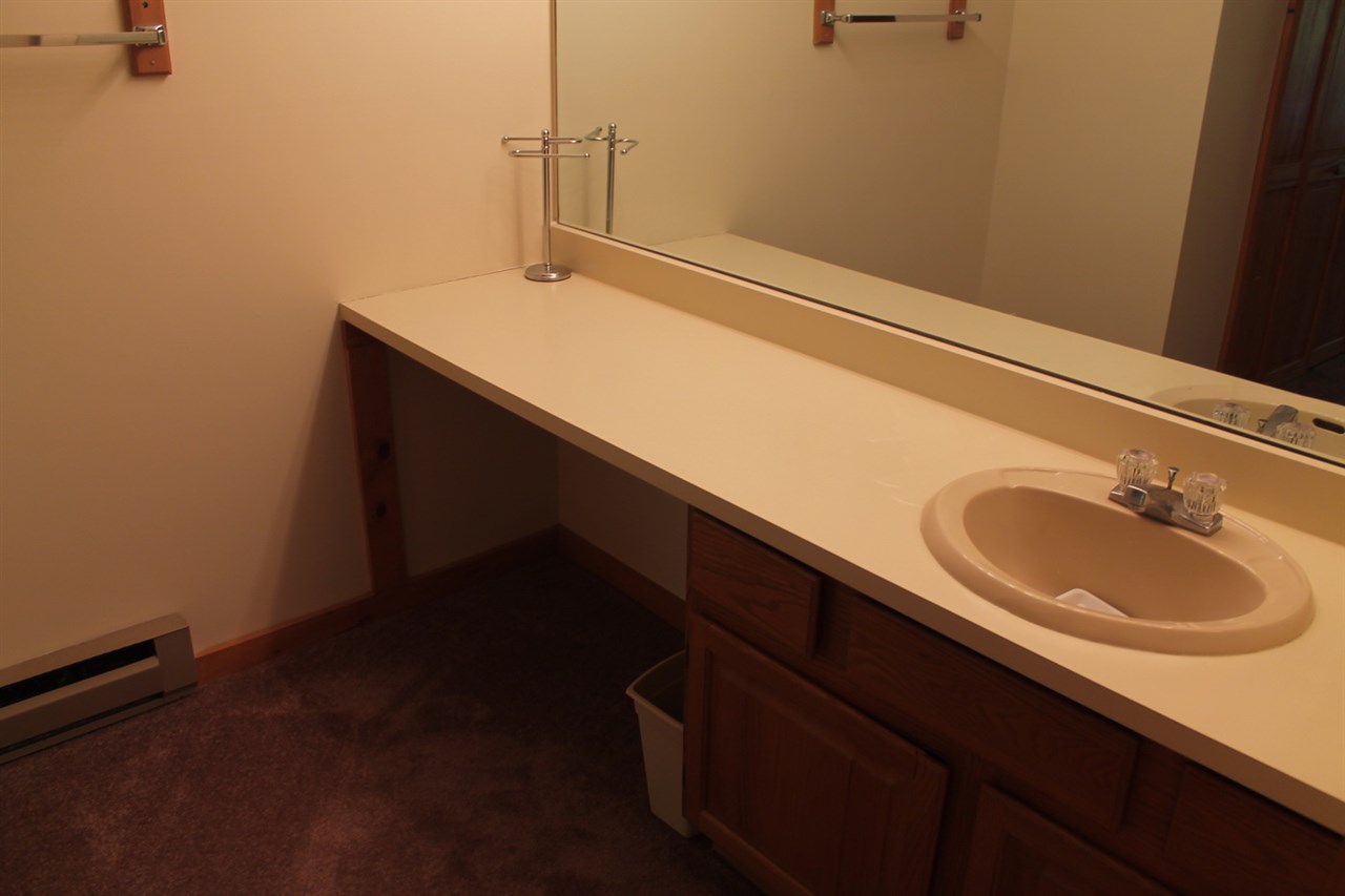 57 West Branch Road, Unit 3 Lincoln, NH 03251 - Photo 17 of 33