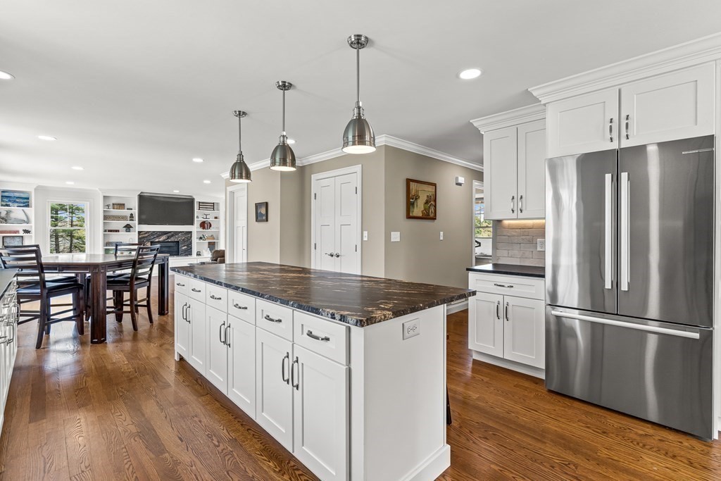 147 Middle Road Southborough, MA 01772 - Photo 7 of 42 Gallery Image 7