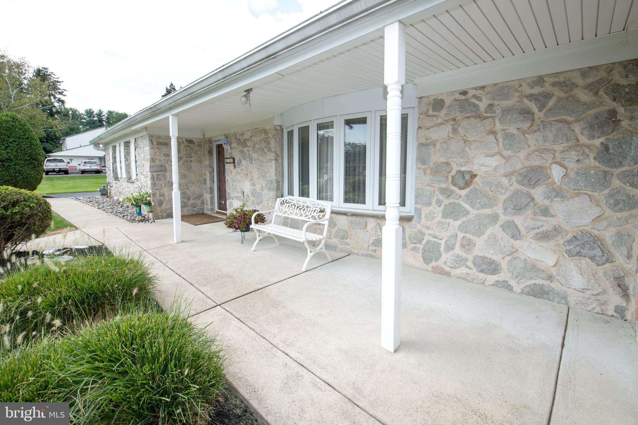 3750 Pine Road Huntingdon Valley, PA 19006 - Photo 4 of 40 Gallery Image 4
