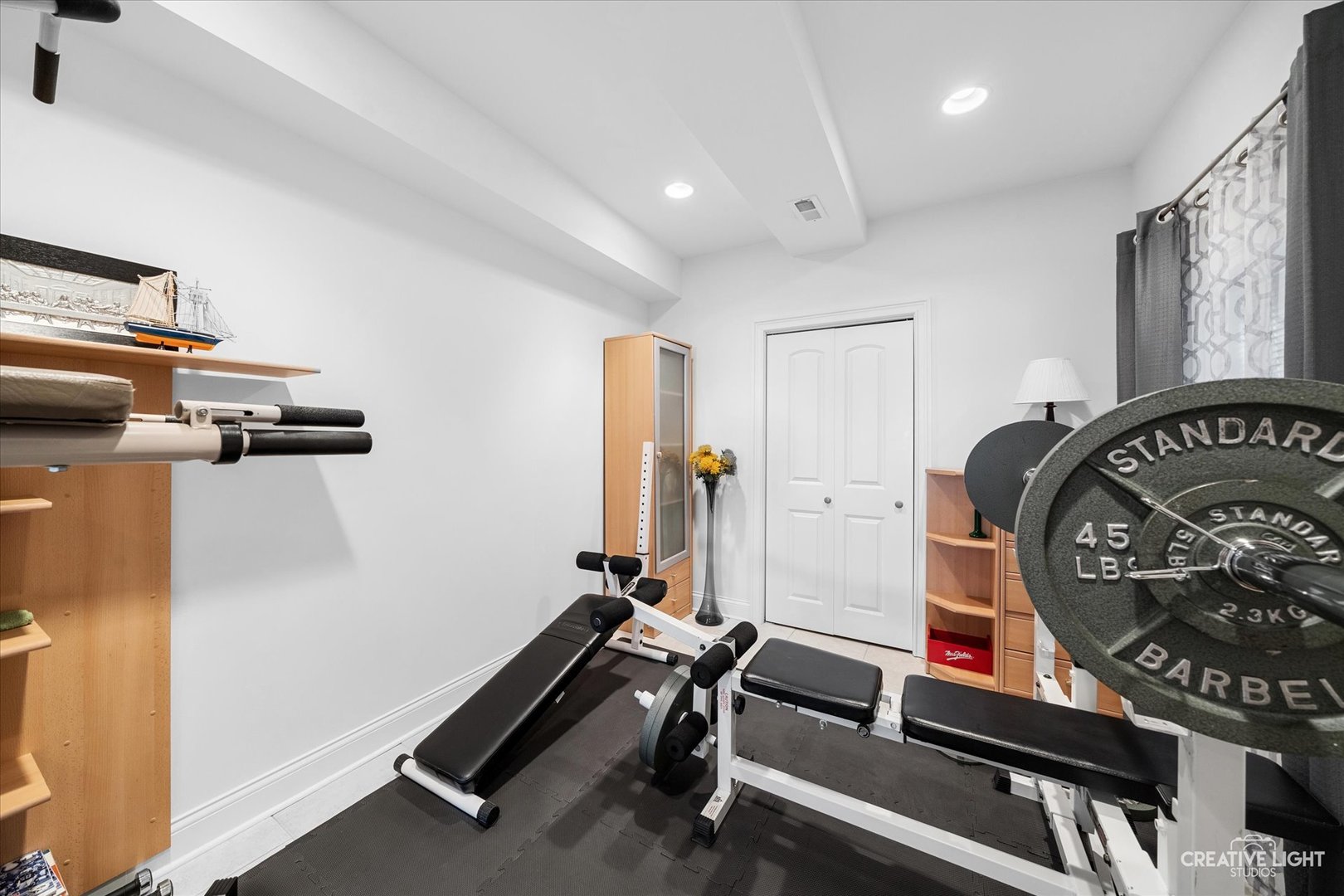 3912 Highknob Circle Naperville, IL 60564 - Photo 33 of 42 a view of a room with gym equipment