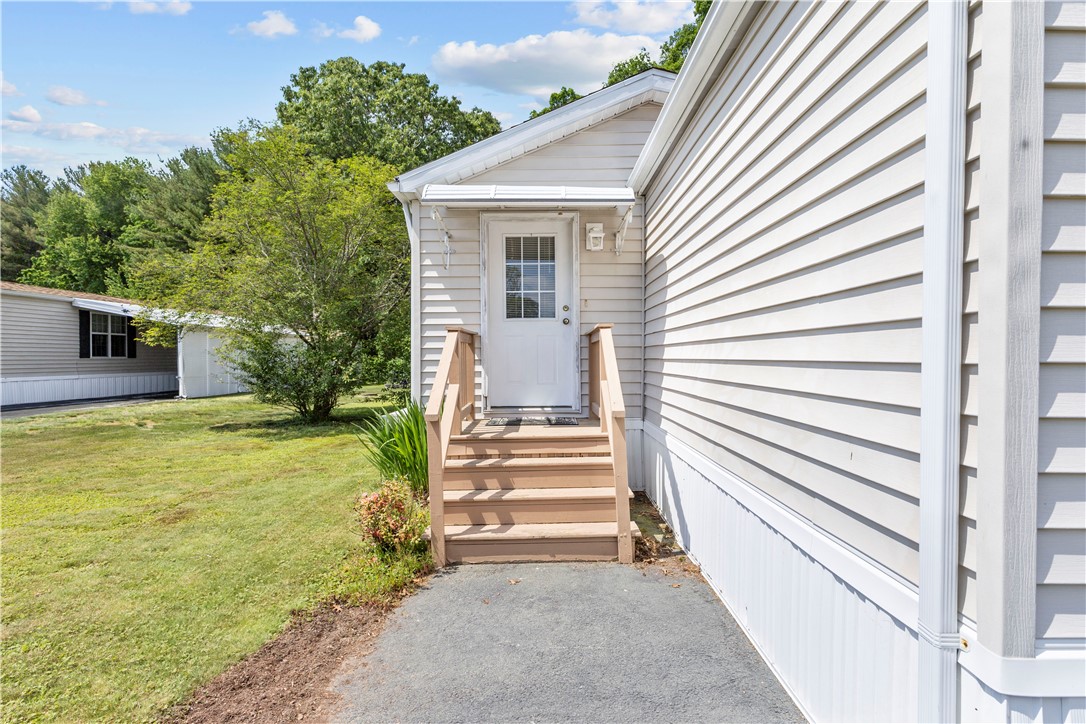 33 Lane F Coventry, RI 02816 - Photo 5 of 32 Gallery Image 5