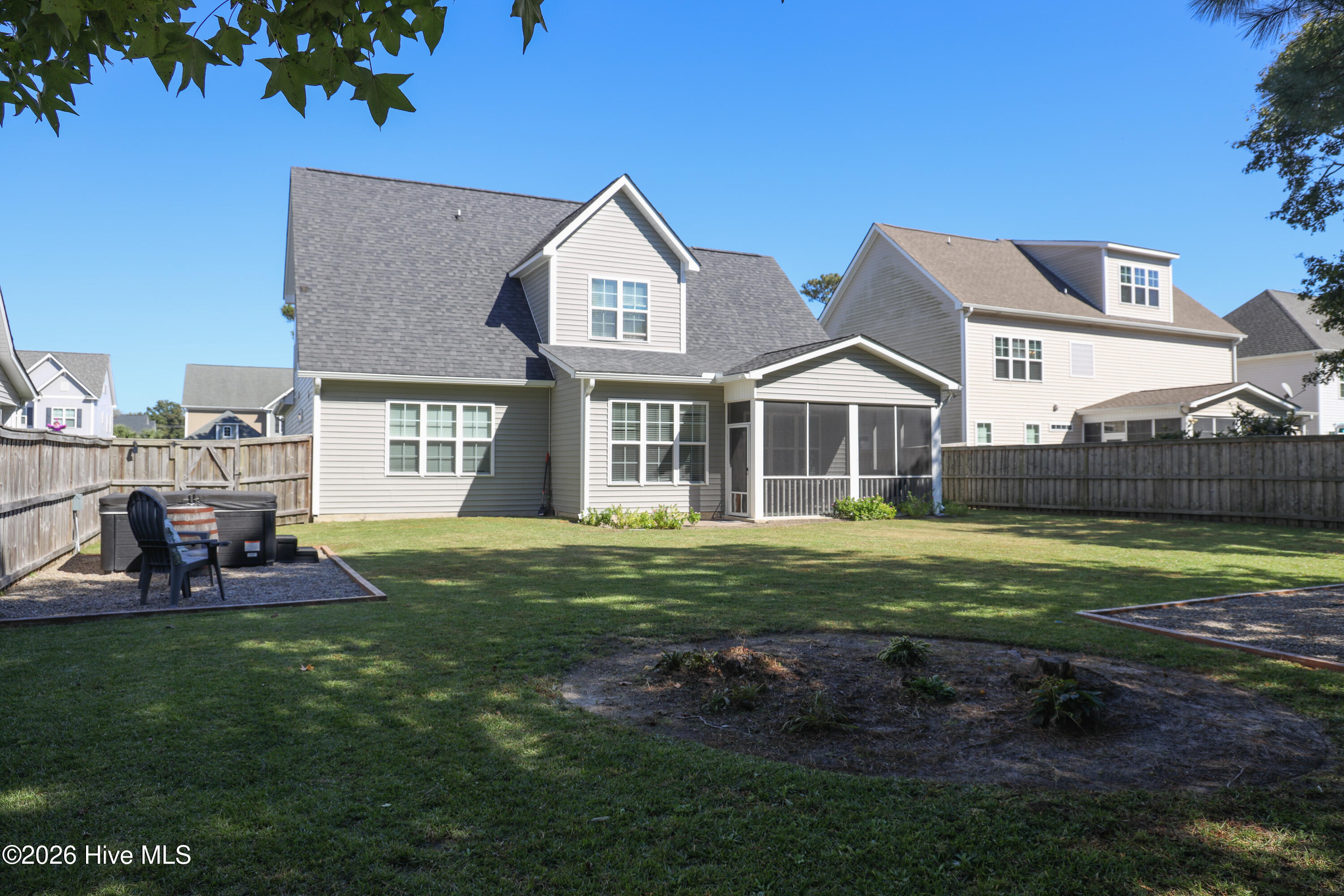 585 West Craftsman Way Hampstead, NC 28443 - Photo 2 of 85 3D02E8D6-D18D-412F-9FD2-62963BBF06F9