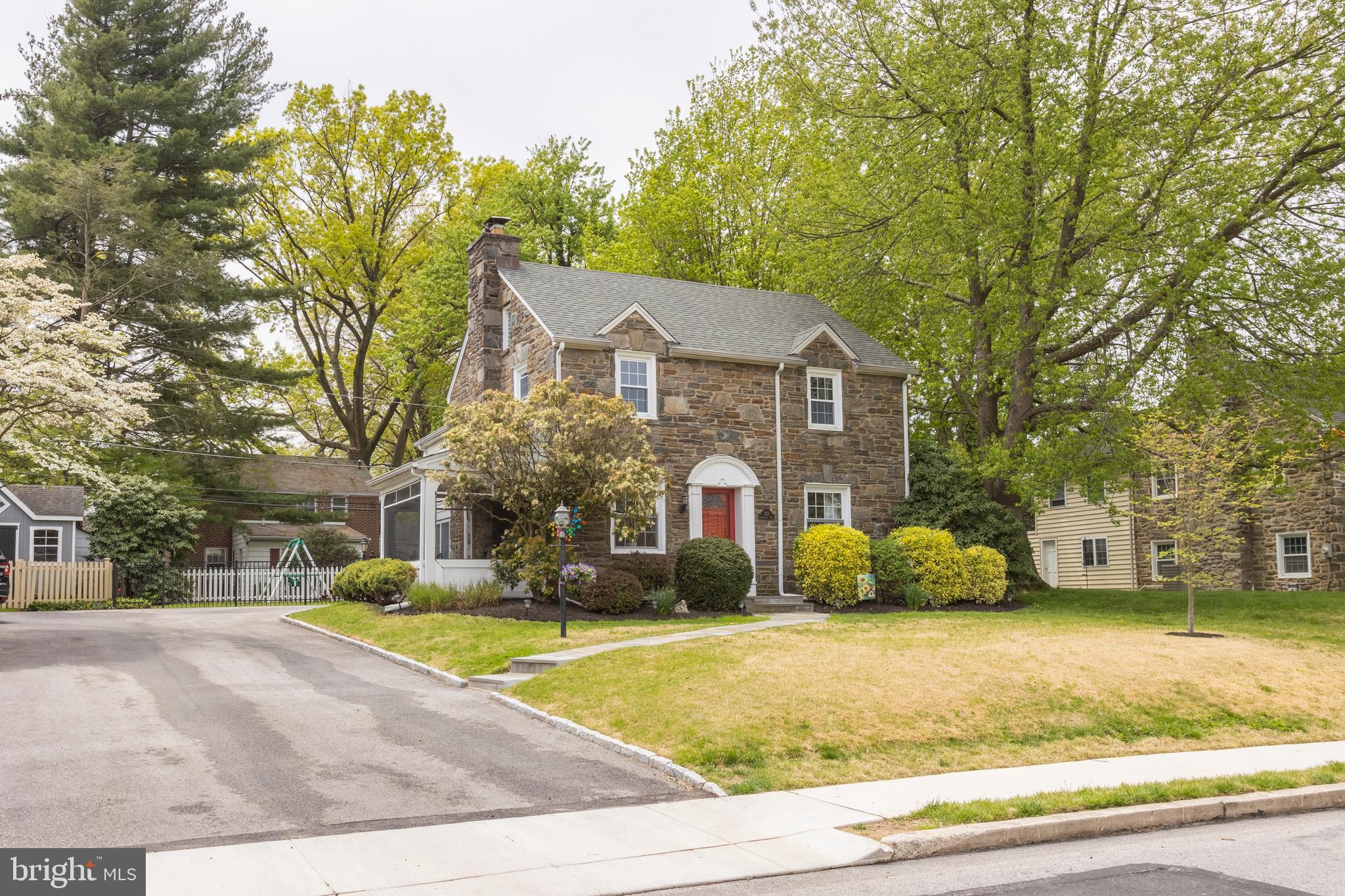 322 Lynbrooke Road Springfield, PA 19064 - Photo 1 of 24
