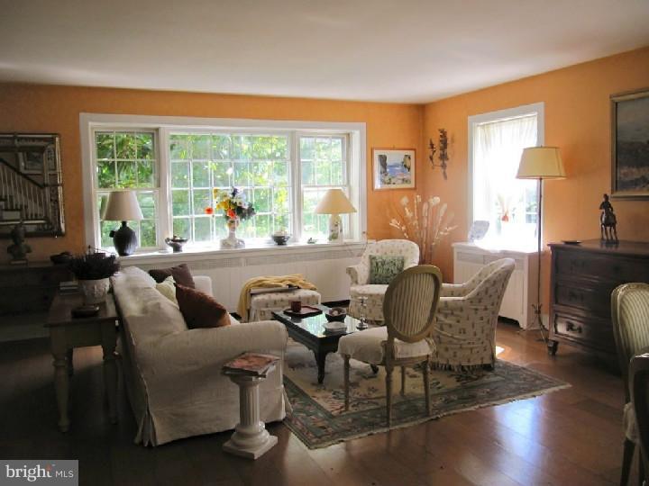 1654 Pughtown Road Phoenixville, PA 19460 - Photo 5 of 23 Great Room