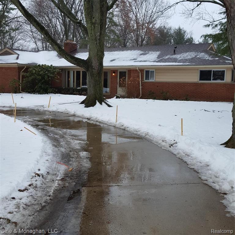 4538 West Maple Road Bloomfield Hills, MI 48301 - Photo 1 of 7