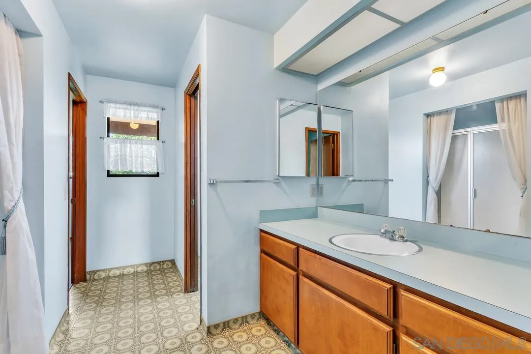 30311 Circle R Lane Valley Center, CA 92082 - Photo 11 of 43 Gallery Image 11