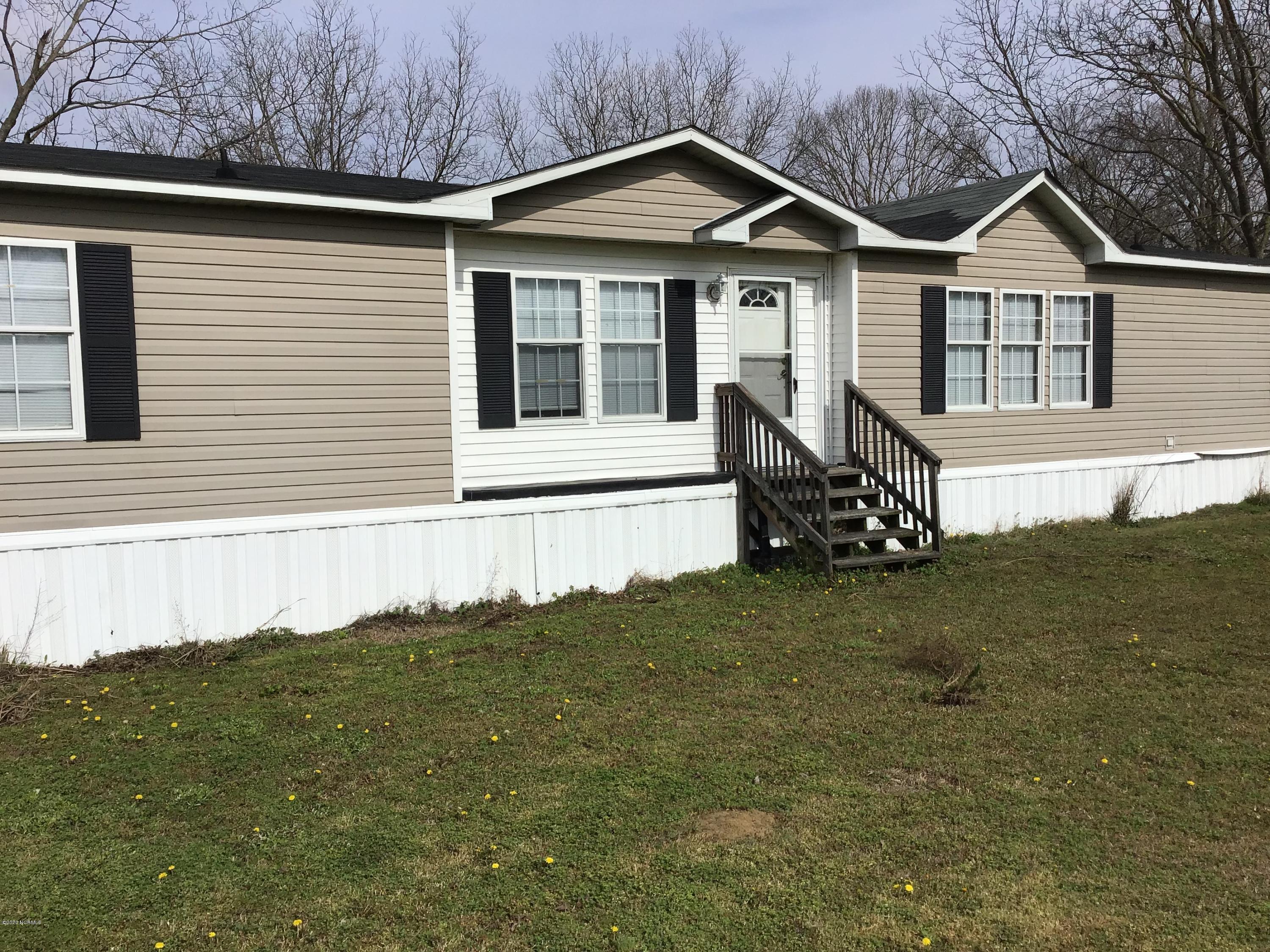 3562 East Darden Road Faison, NC 28341 - Photo 2 of 23 126728E8-9955-46F4-87C2-9AF8C932EA44