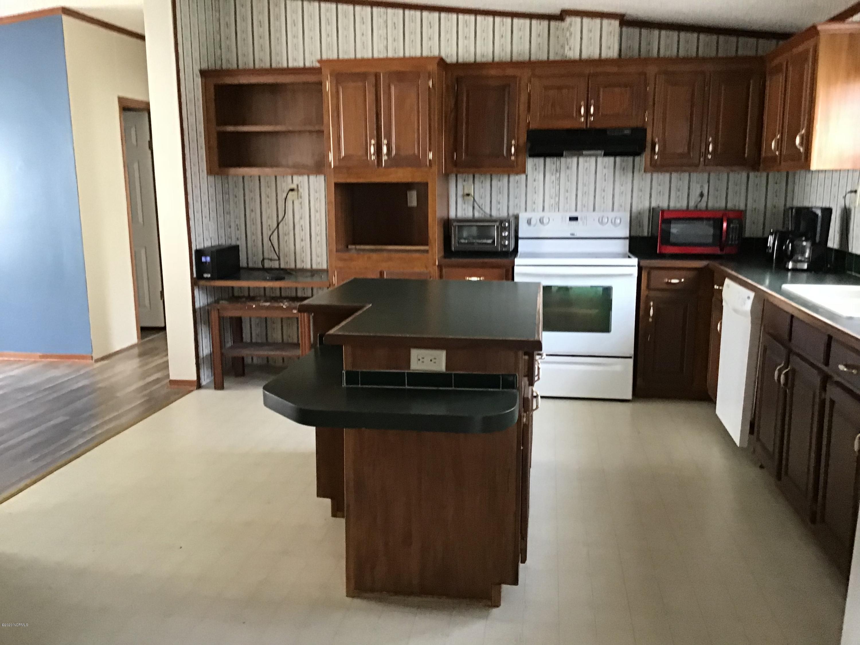 3562 East Darden Road Faison, NC 28341 - Photo 8 of 23 B95A167D-21EC-470B-A4FF-7E06949EA8A1