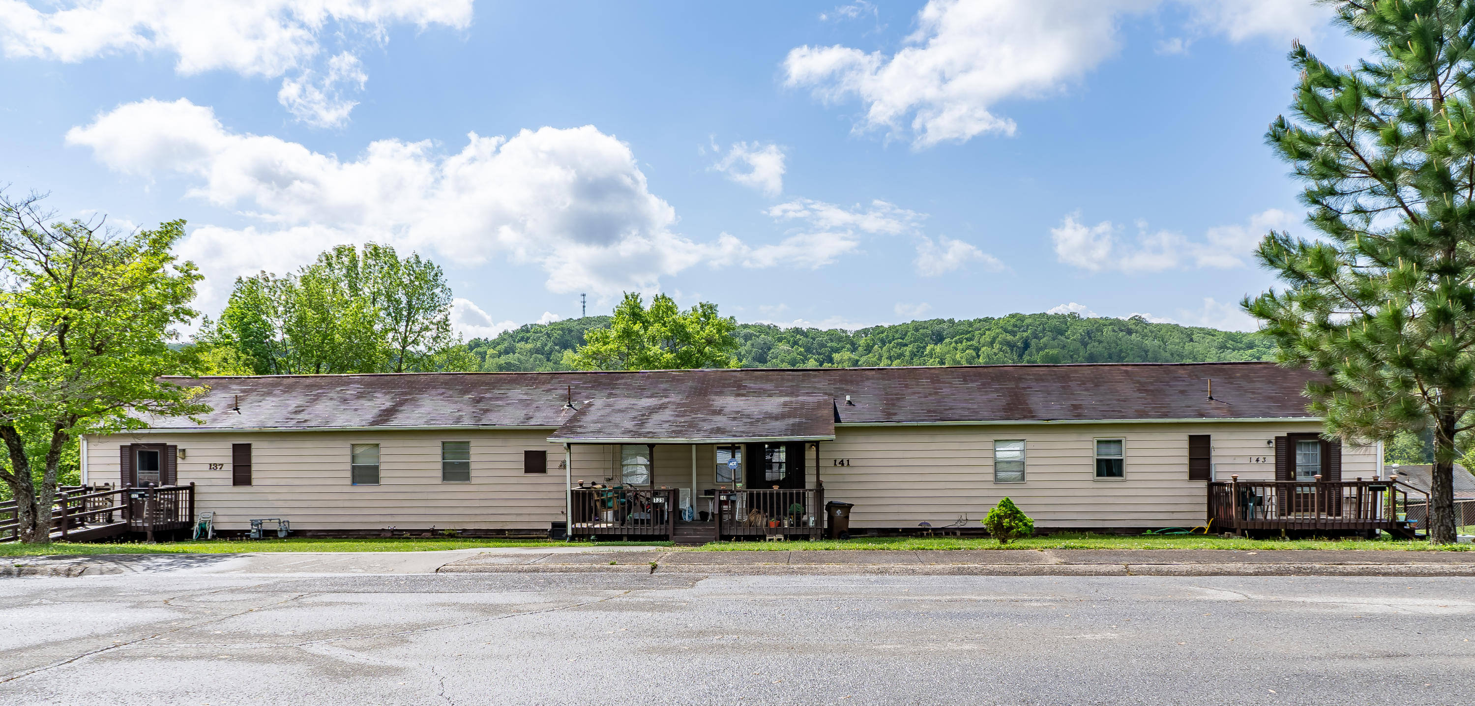 141 Latimer Road Oak Ridge, TN 37830 - Photo 1 of 36 141 Latimer Rd36