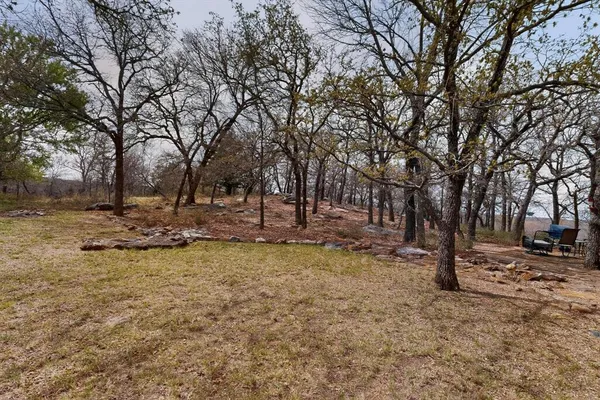 $431,900 | 185 Silver Lakes Drive, Sunset, TX 76270