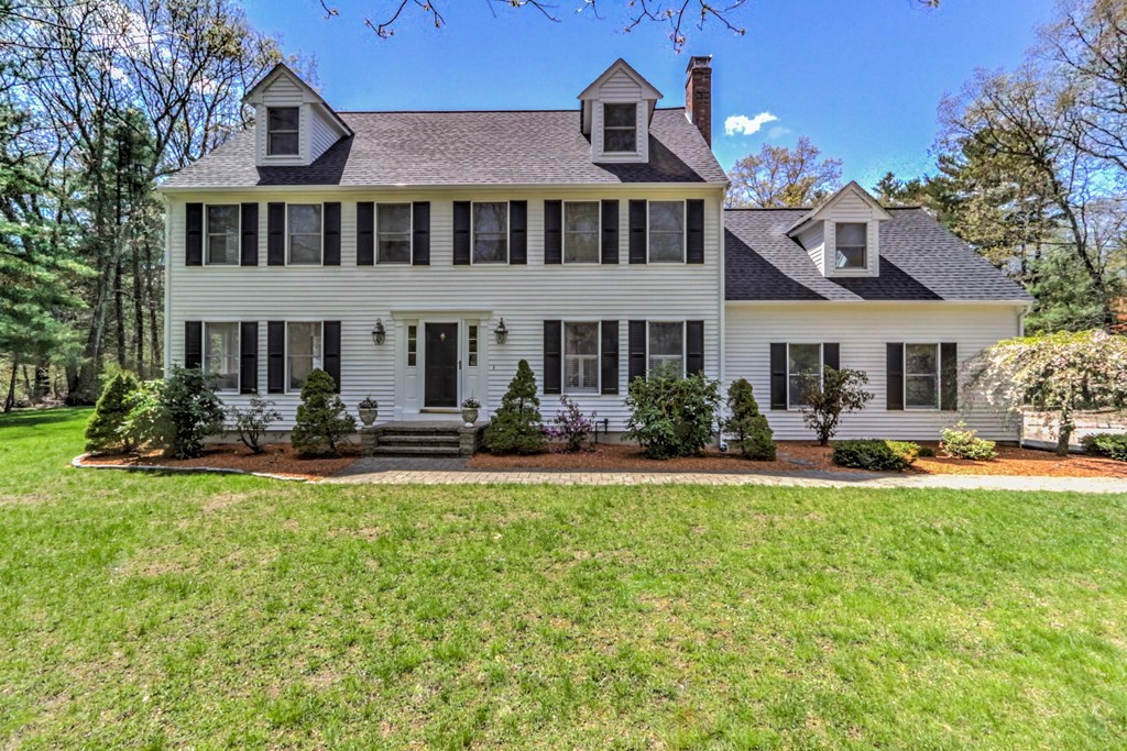 9 Cedar Farms Road Medway, MA 02053 - Photo 1 of 42 Gallery Image 1