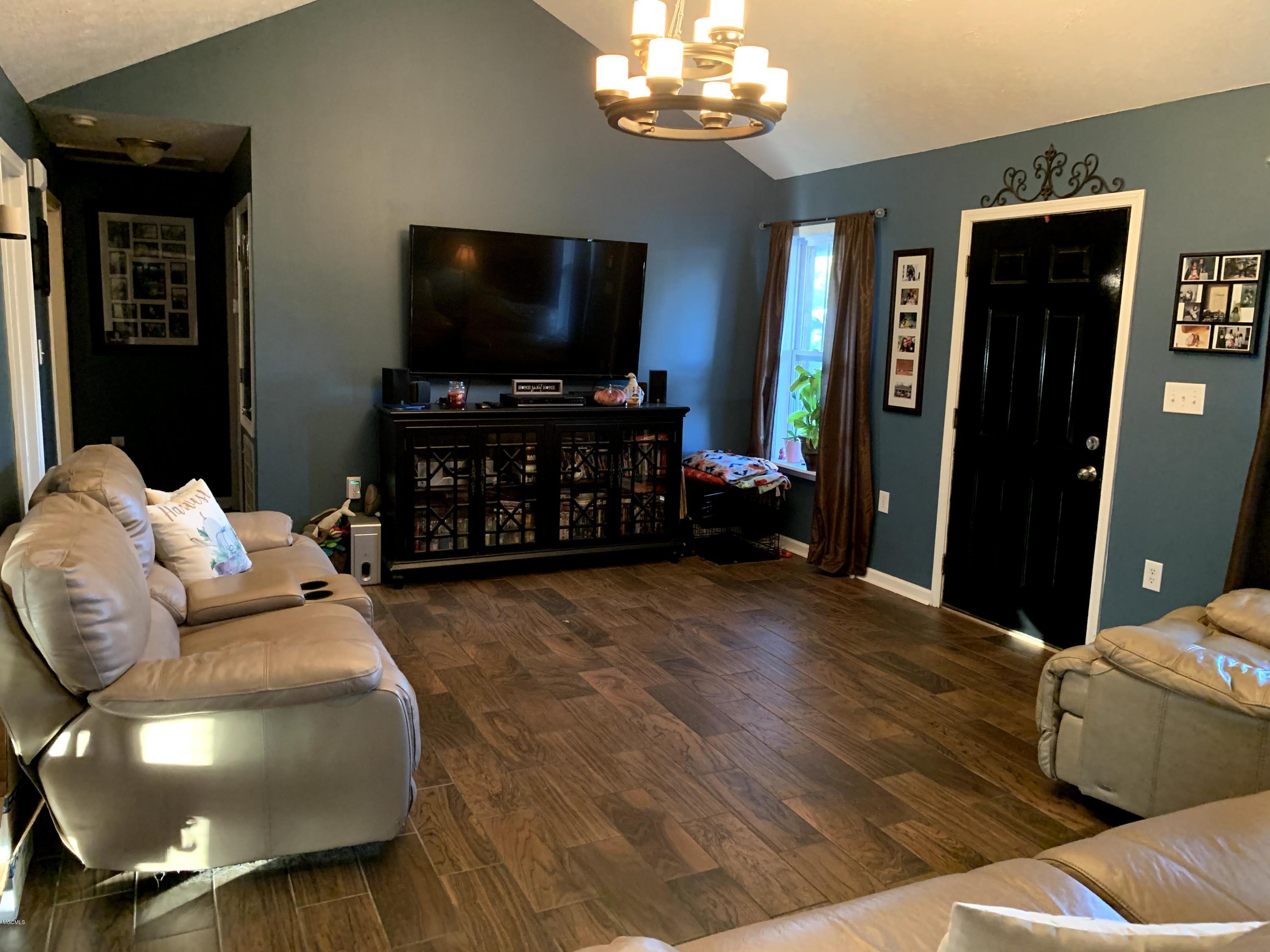22086 Rayvan Lane Kiln, MS 39556 - Photo 6 of 22 Living Room
