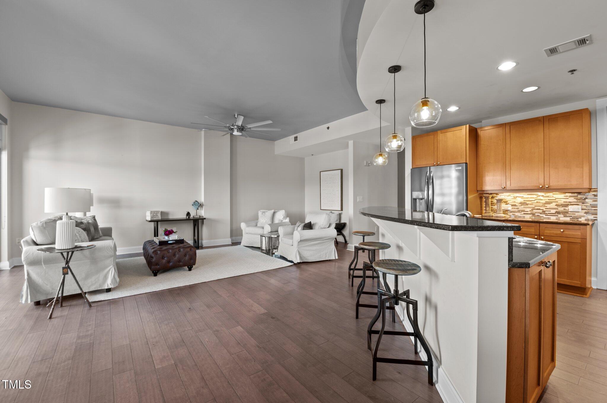 618 North Boylan Avenue, Unit 826 Raleigh, NC 27603 - Photo 11 of 37 40-web-or-mls-DSC_6119