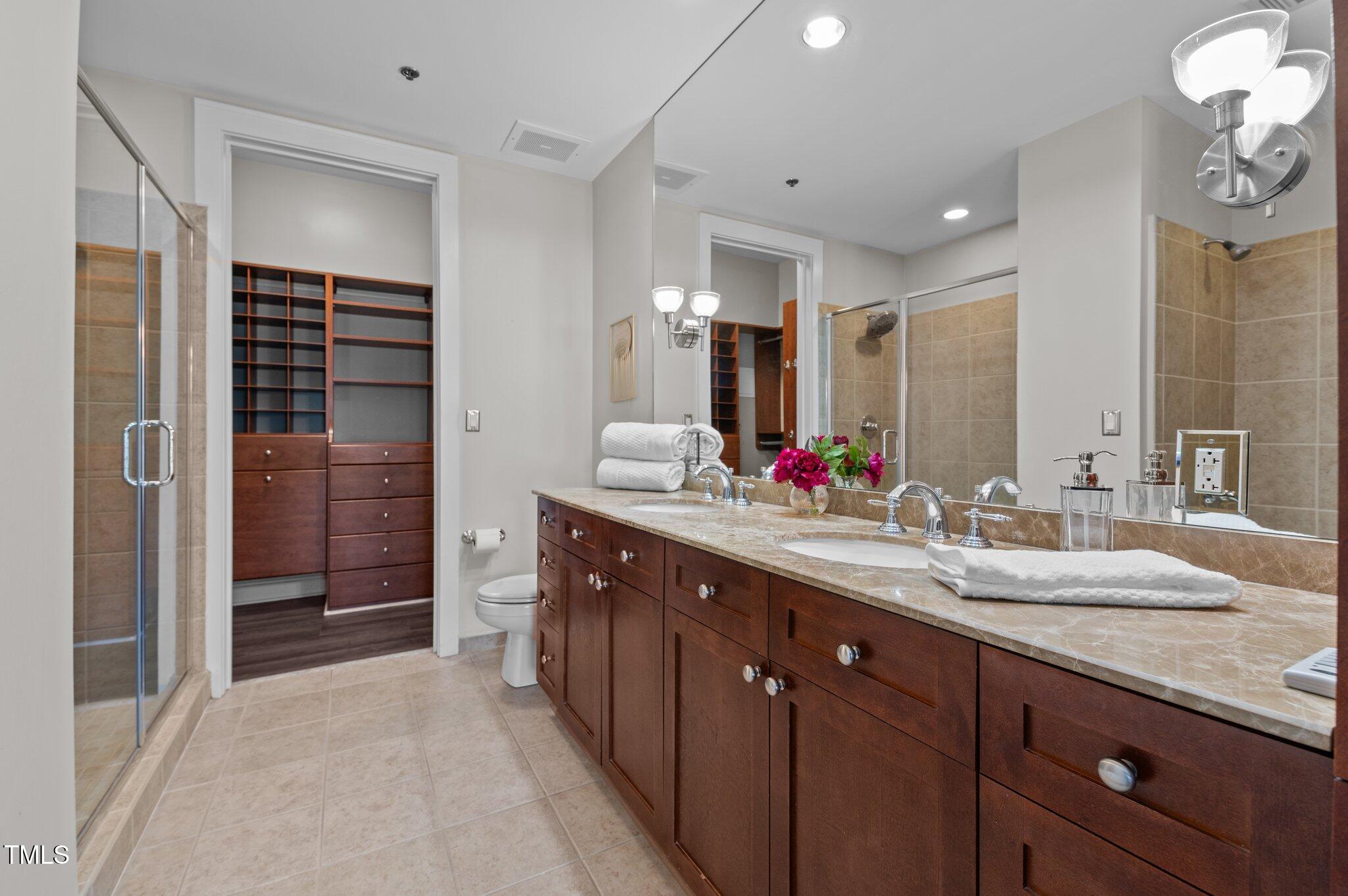 618 North Boylan Avenue, Unit 826 Raleigh, NC 27603 - Photo 14 of 37 46-web-or-mls-DSC_6137