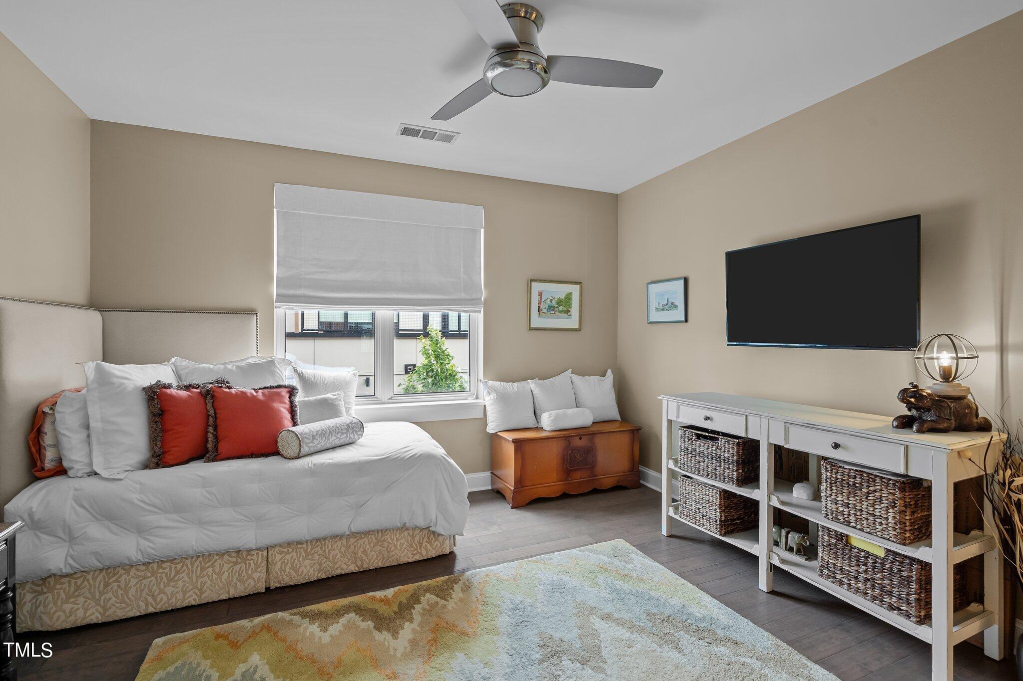 618 North Boylan Avenue, Unit 826 Raleigh, NC 27603 - Photo 21 of 37 23-web-or-mls-_NFP8409