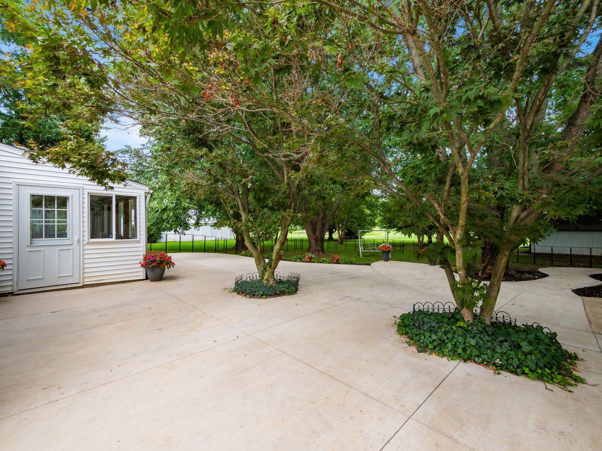 3655 Miller-Paul Road Galena, OH 43021 - Photo 32 of 49 OVERSIZED CONCRETE PATIO