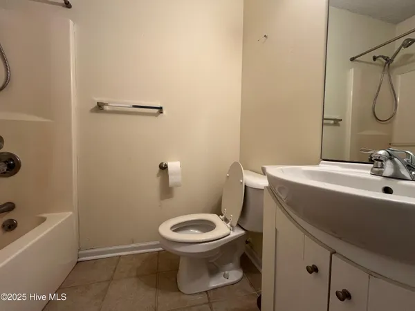 $1,700 | 907 North Sycamore Street, Aberdeen, NC 28315