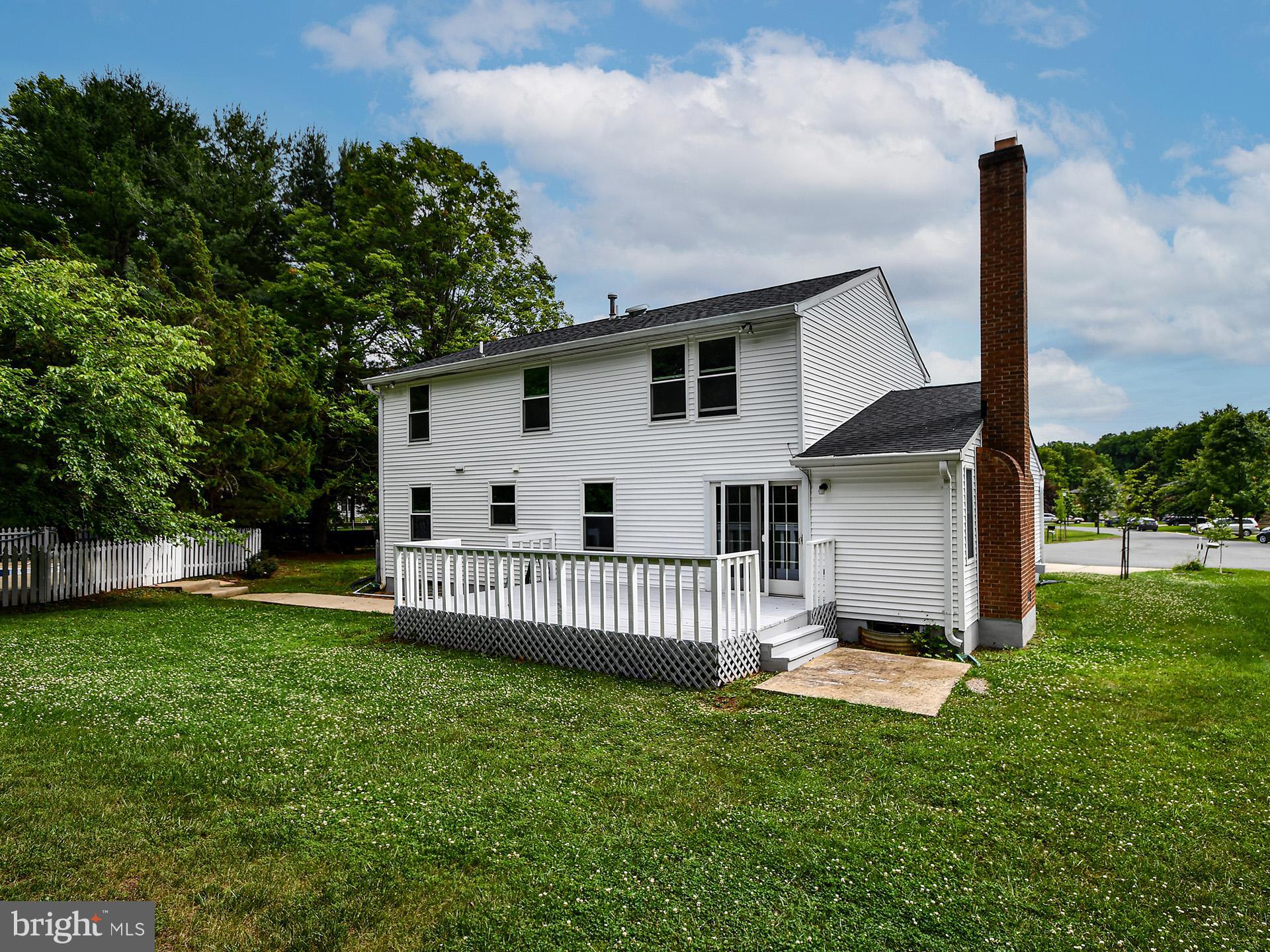 21 Windmill Court Silver Spring, MD 20905 - Photo 4 of 61 Gallery Image 4