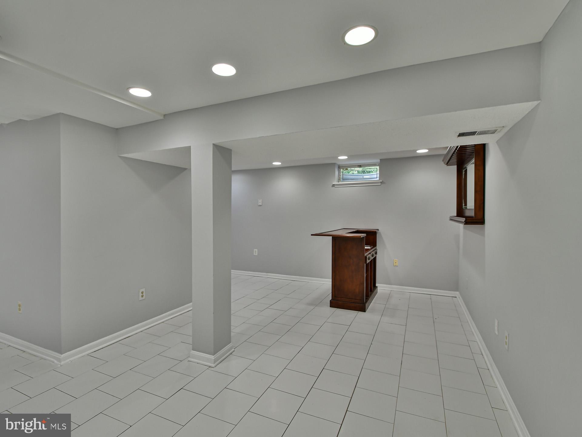 21 Windmill Court Silver Spring, MD 20905 - Photo 45 of 61 Gallery Image 45