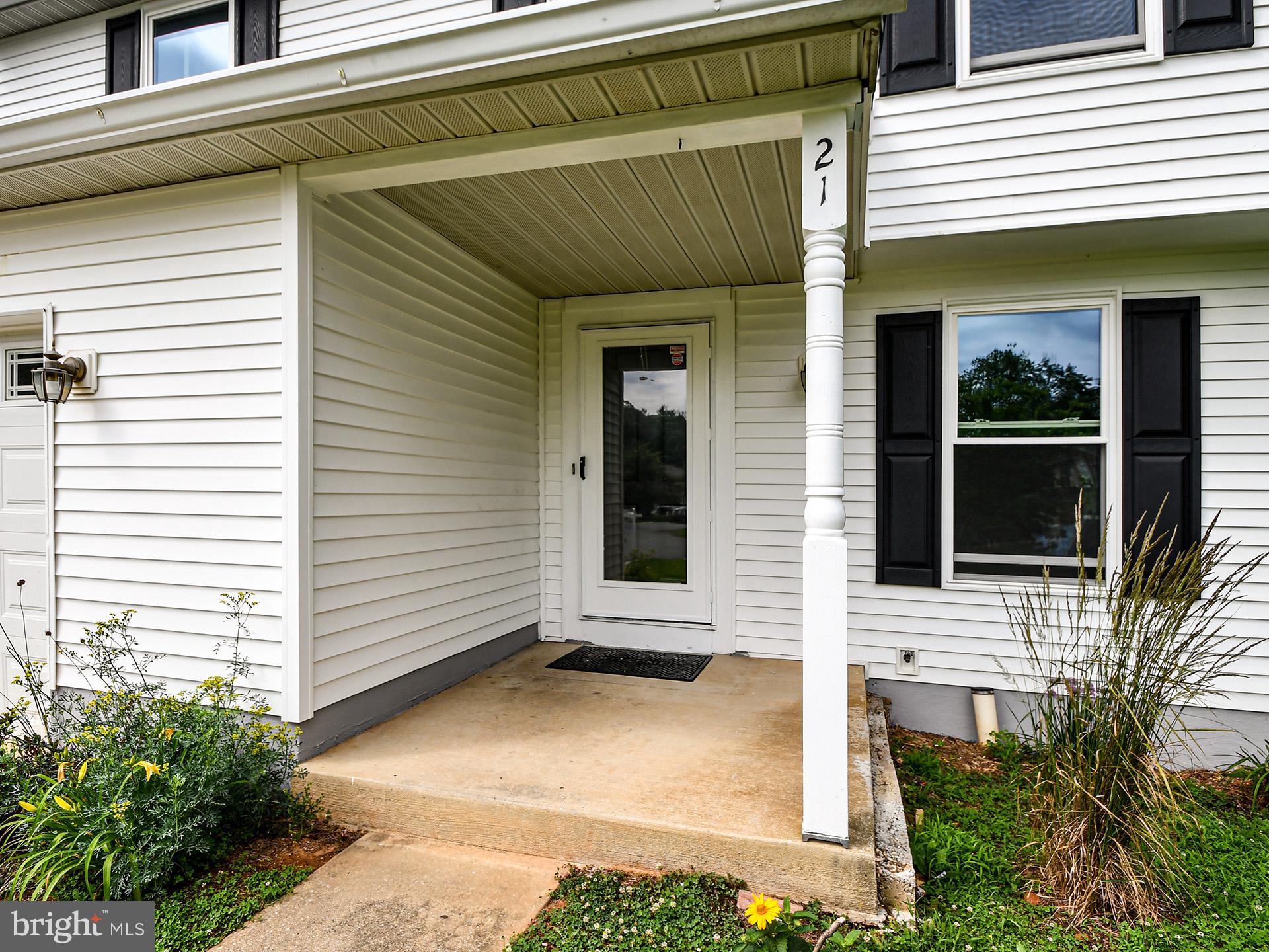 21 Windmill Court Silver Spring, MD 20905 - Photo 6 of 61 Gallery Image 6
