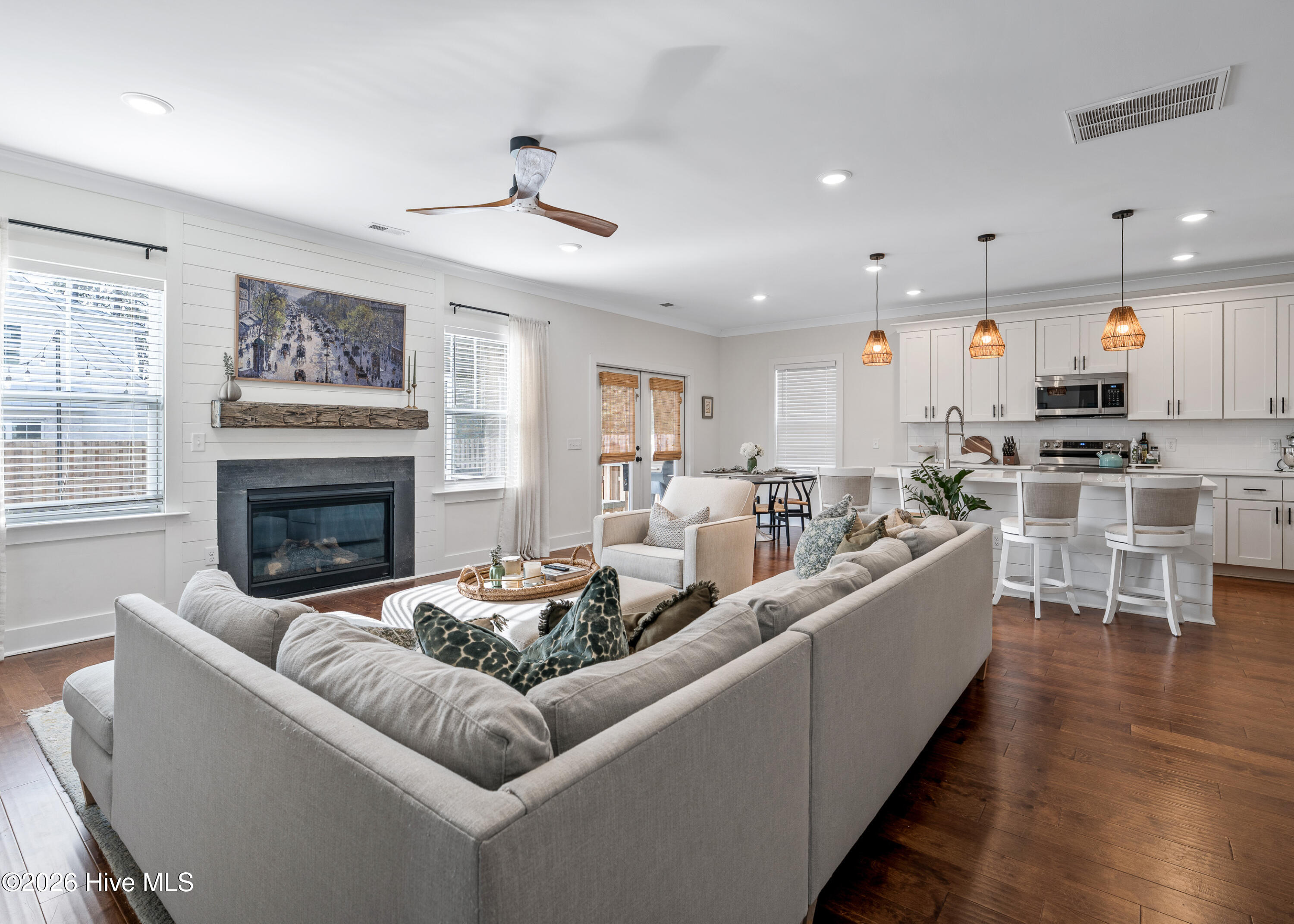 6132 Bailey Buck Road Wilmington, NC 28409 - Photo 11 of 49 Living Room