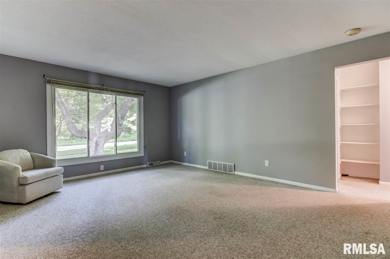 2230 East Hazel Dell Road Springfield, IL 62703 - Photo 19 of 36