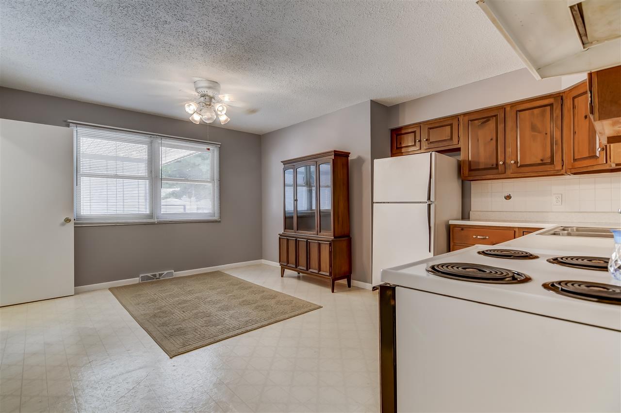 2230 East Hazel Dell Road Springfield, IL 62703 - Photo 7 of 36