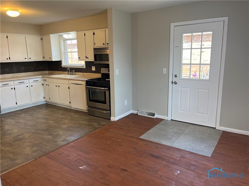 3217 Glanzman Road, Unit B14 Toledo, OH 43614 - Photo 14 of 49 Gallery Image 14