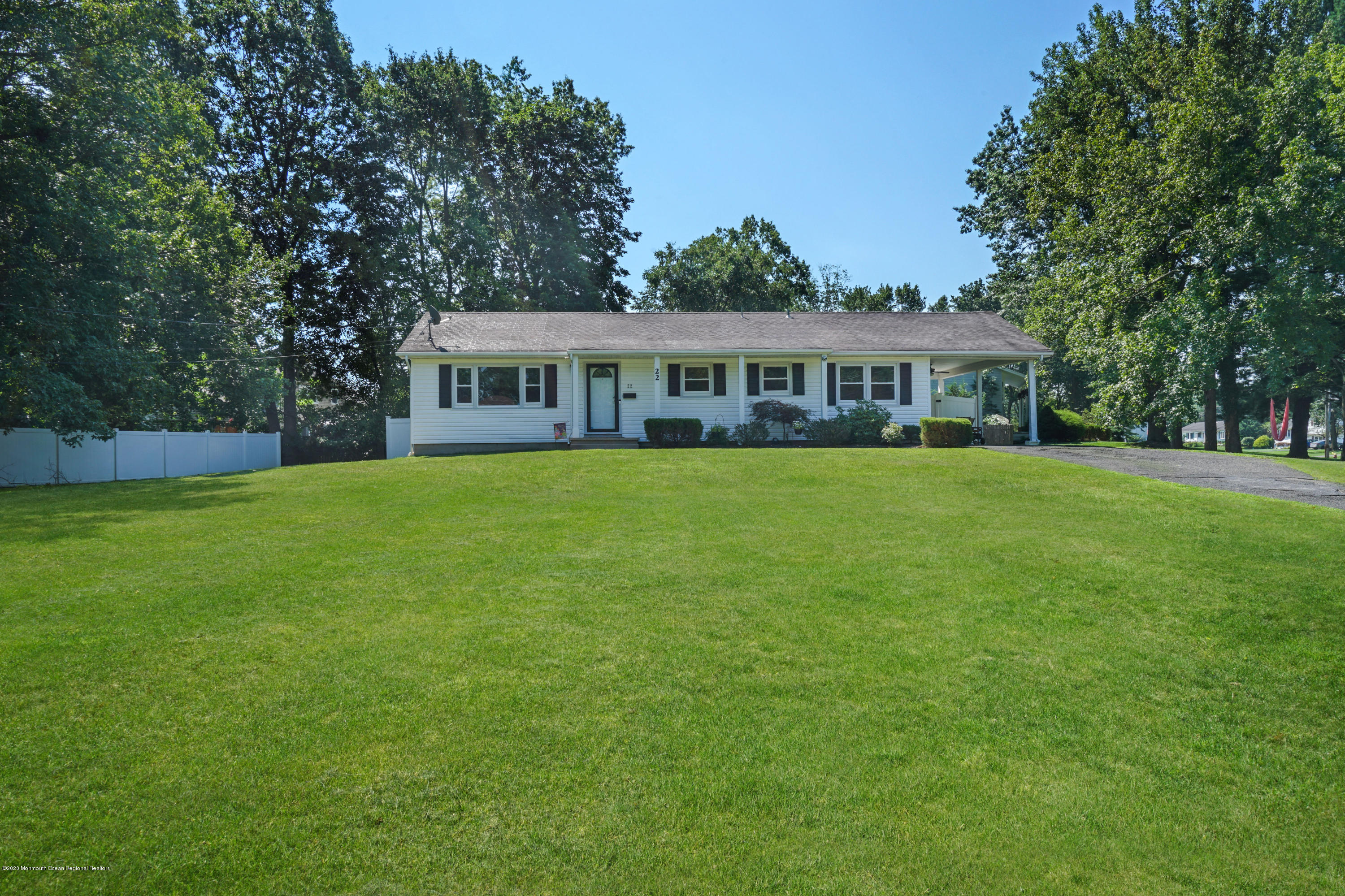 22 Tarrytown Road Manalapan, NJ 07726 - Photo 5 of 33 007_dsc09690_grass