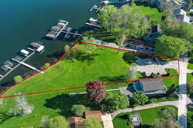 $150,000 | 413 Strauss Avenue, Unit 4, Green Lake, WI 54941