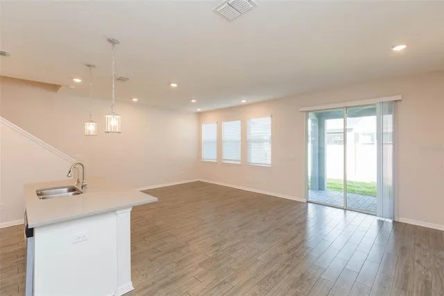 $3,000 | 1119 Lady Gouldian Court, Tampa, FL 33613