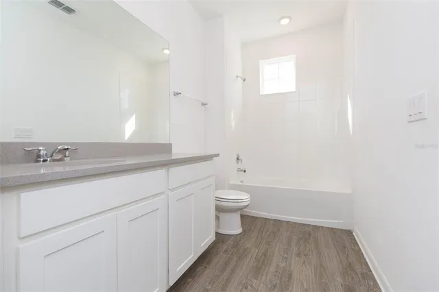 $3,000 | 1119 Lady Gouldian Court, Tampa, FL 33613