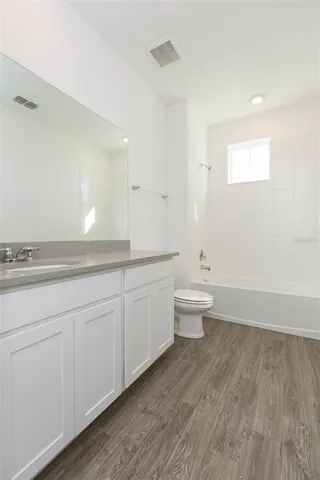 $3,000 | 1119 Lady Gouldian Court, Tampa, FL 33613