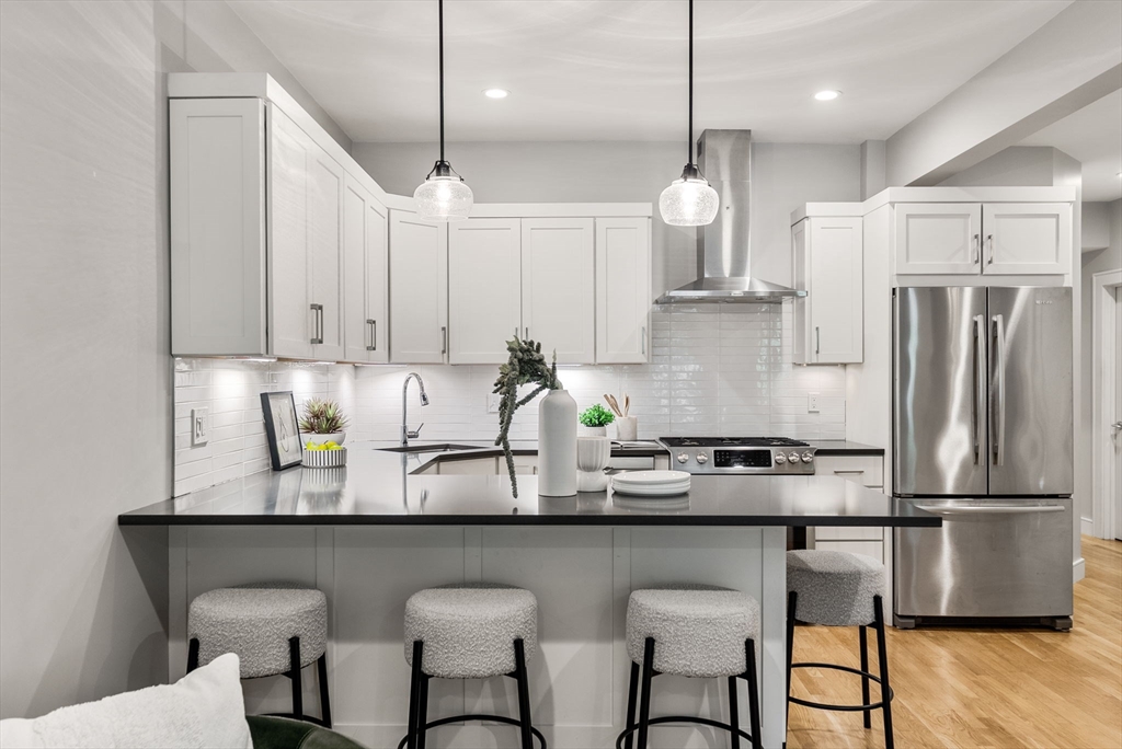 1896 Beacon Street, Unit 1 Brookline, MA 02445 - Photo 4 of 19