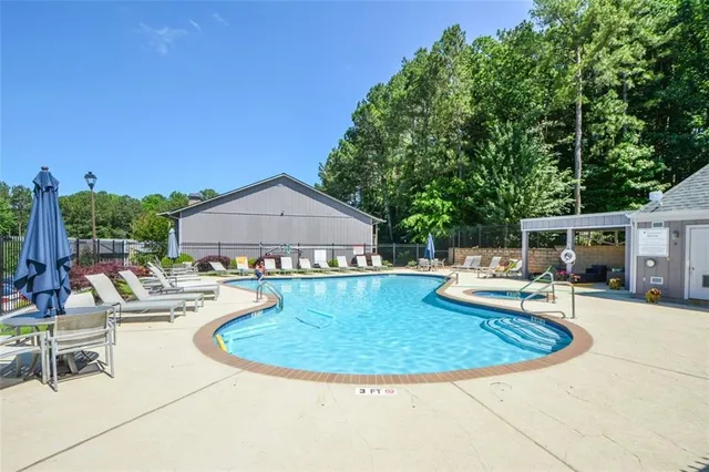 $165,000 | 4075 Woodridge Way, Tucker, GA 30084