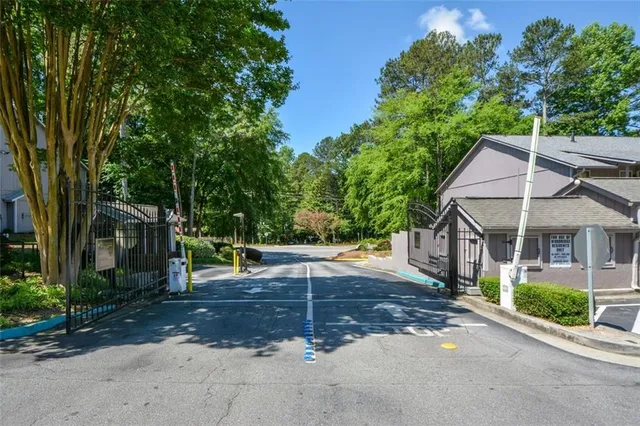 $165,000 | 4075 Woodridge Way, Tucker, GA 30084