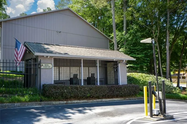 $165,000 | 4075 Woodridge Way, Tucker, GA 30084