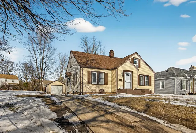 $200,000 | 3308 California Road, Rockford, IL 61108