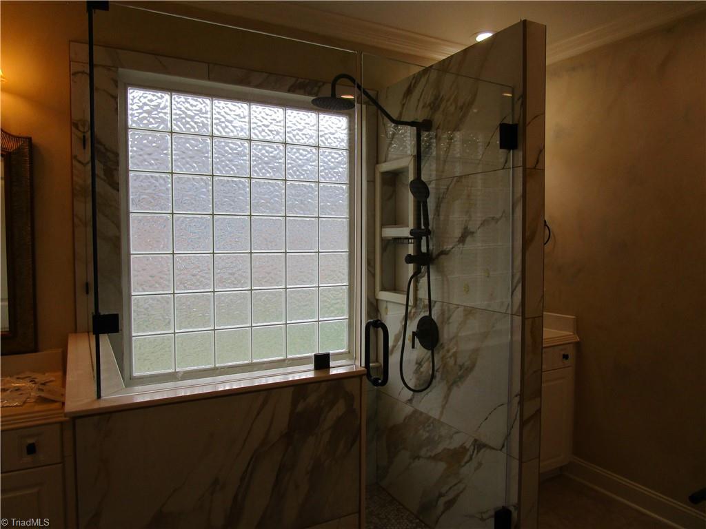 2320 Addison Boulevard High Point, NC 27262 - Photo 22 of 40 Master Bathroom