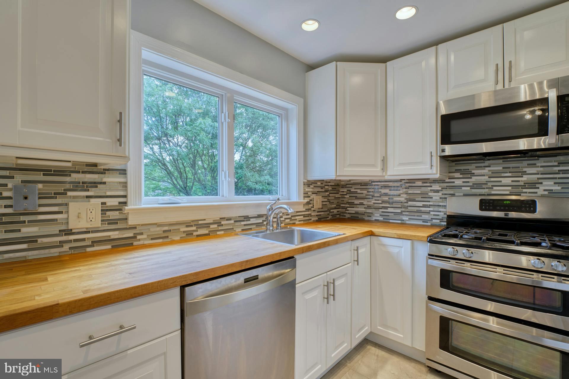 9925 Markham Street Silver Spring, MD 20901 - Photo 12 of 41 Kitchen