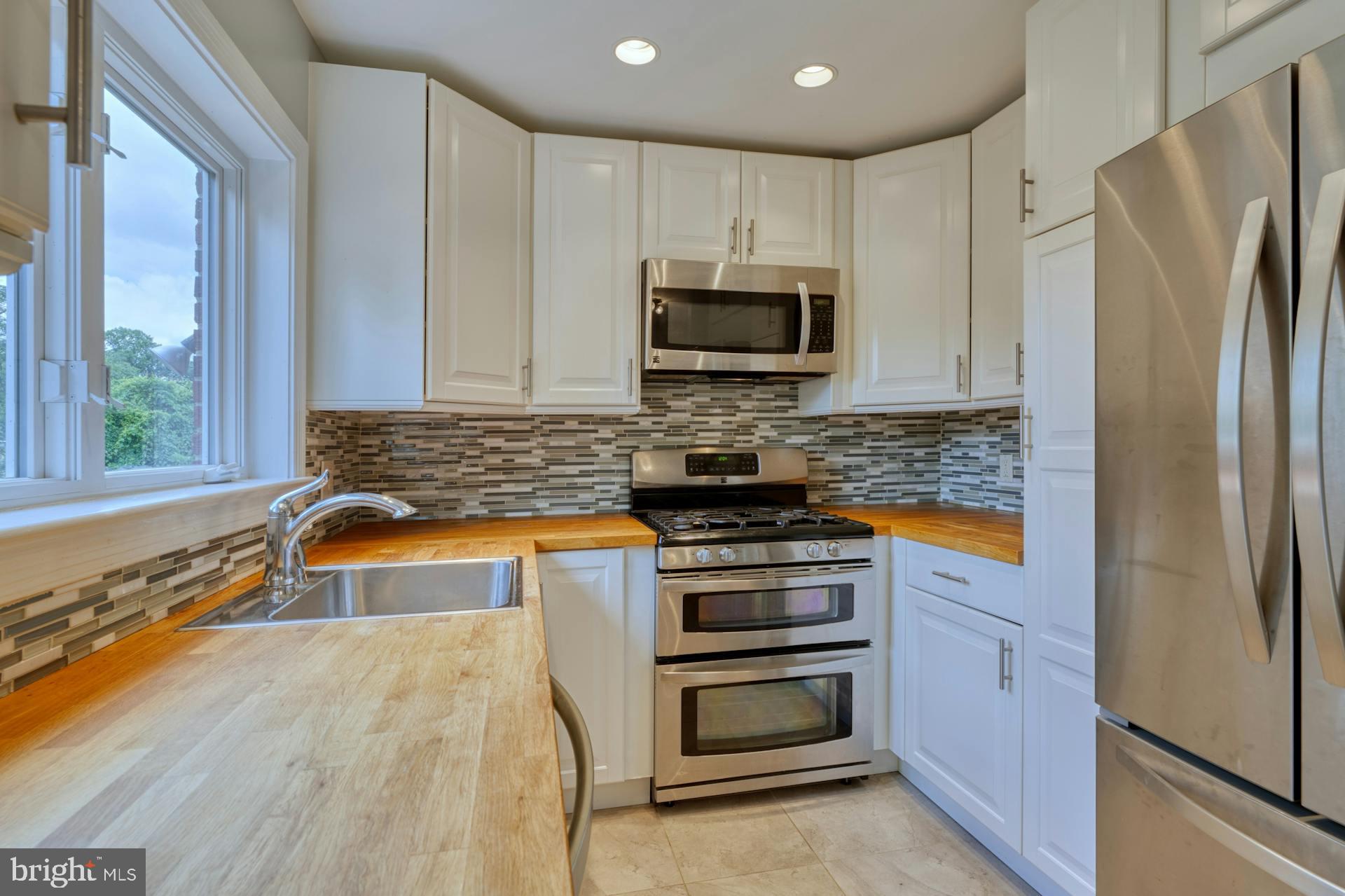 9925 Markham Street Silver Spring, MD 20901 - Photo 13 of 41 Kitchen