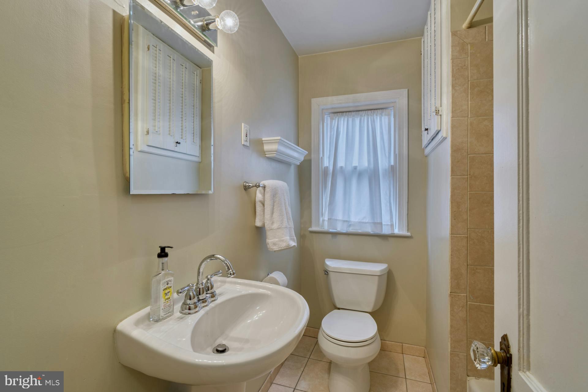 9925 Markham Street Silver Spring, MD 20901 - Photo 14 of 41 Main Level full Bath