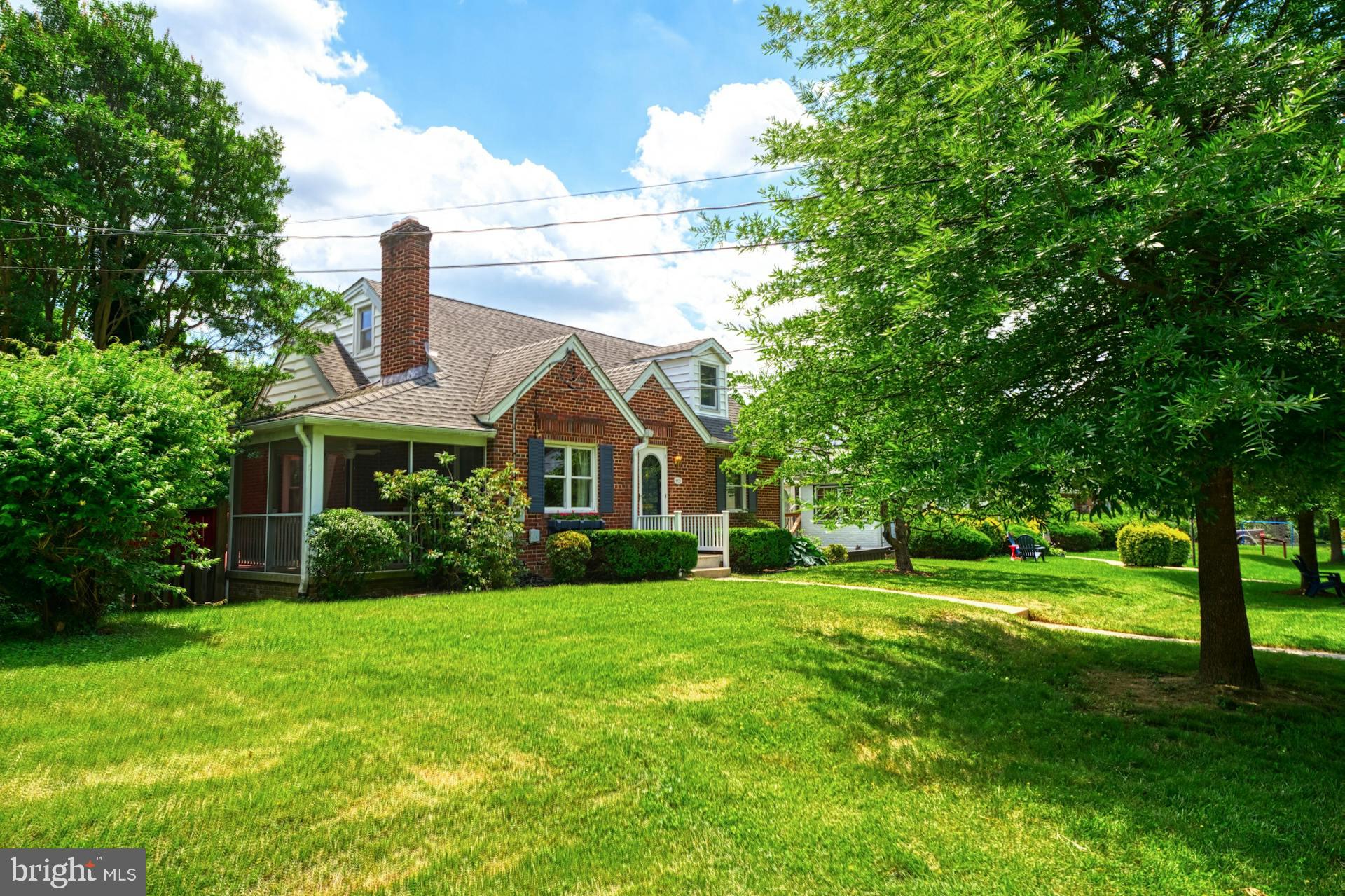 9925 Markham Street Silver Spring, MD 20901 - Photo 3 of 41 Welcome to 9925 Markham St