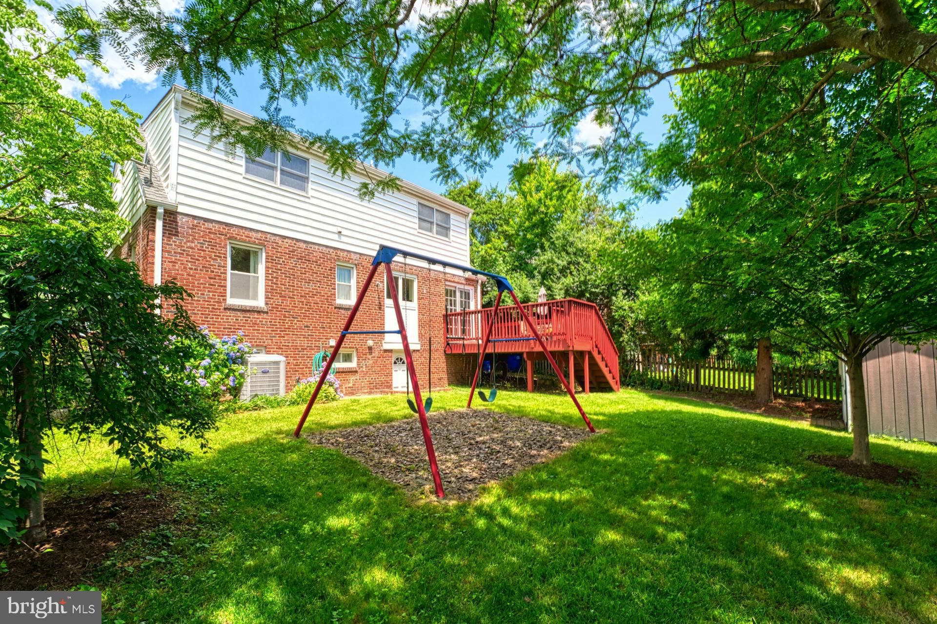 9925 Markham Street Silver Spring, MD 20901 - Photo 38 of 41 Back of house