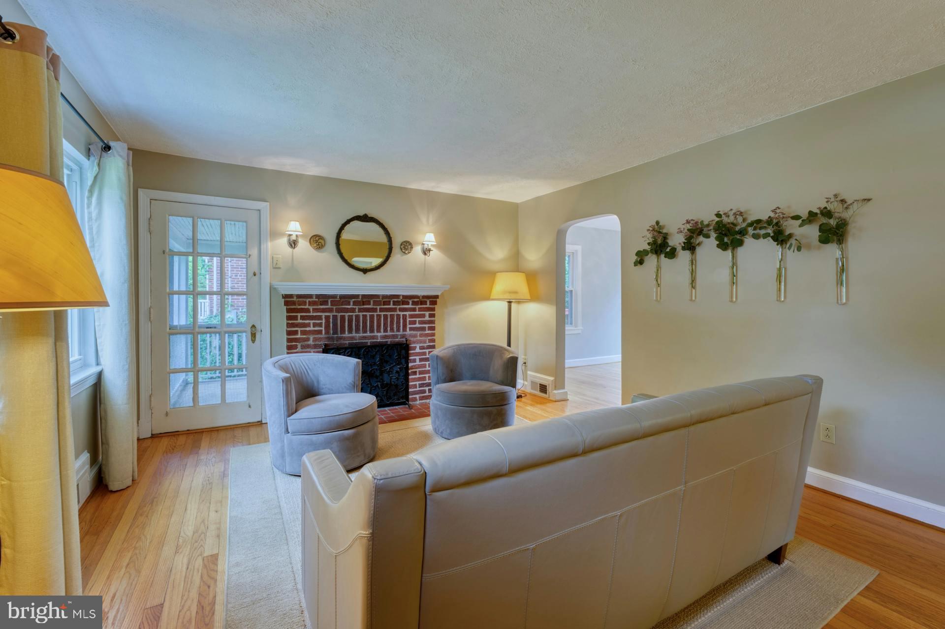 9925 Markham Street Silver Spring, MD 20901 - Photo 8 of 41