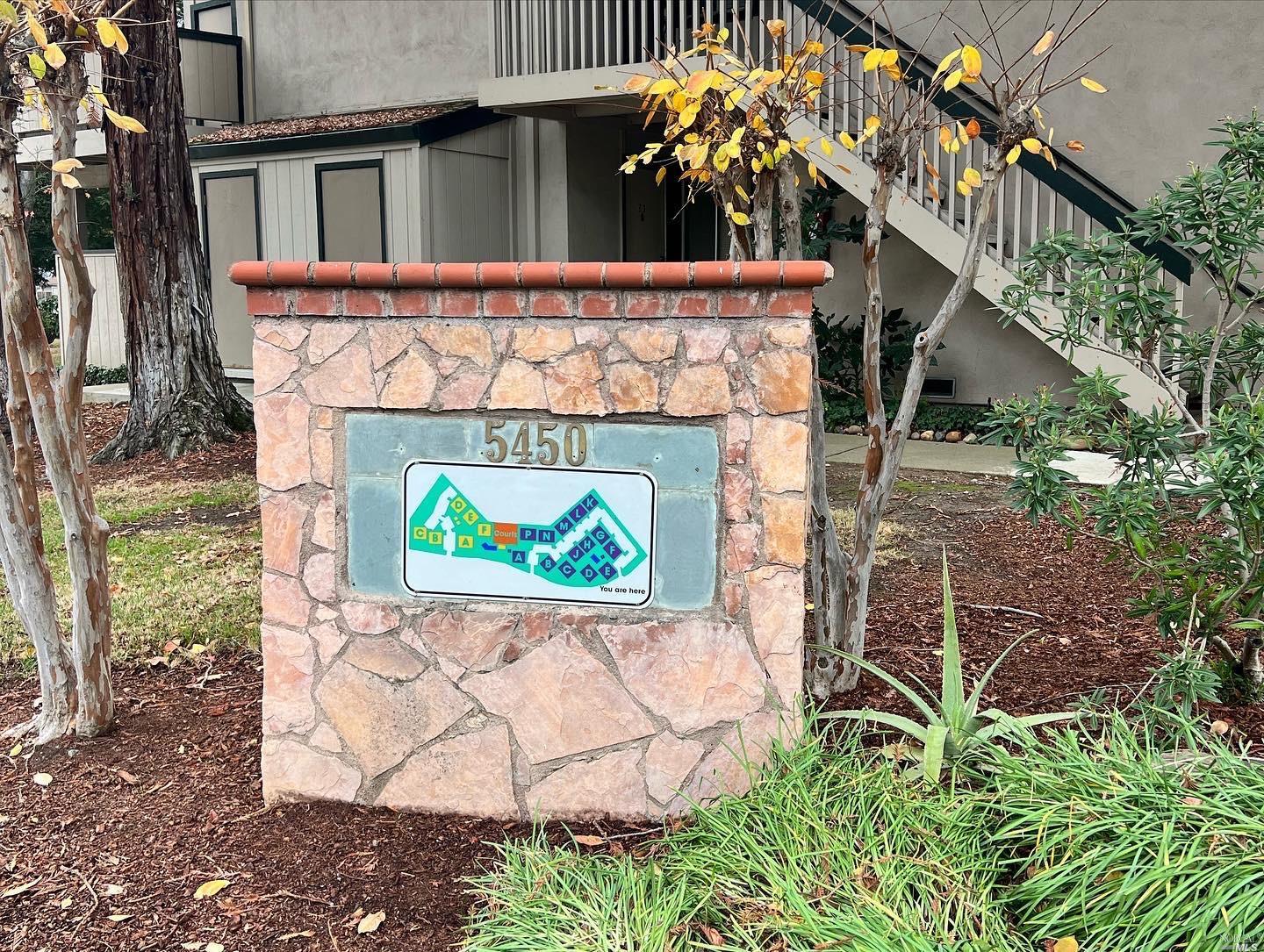 5450 Concord Boulevard Concord, CA 94521 - Photo 1 of 3 a sign that is on the side of the building