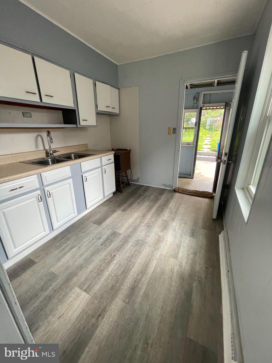 923 Locust Street Reading, PA 19604 - Photo 7 of 19 Gallery Image 7
